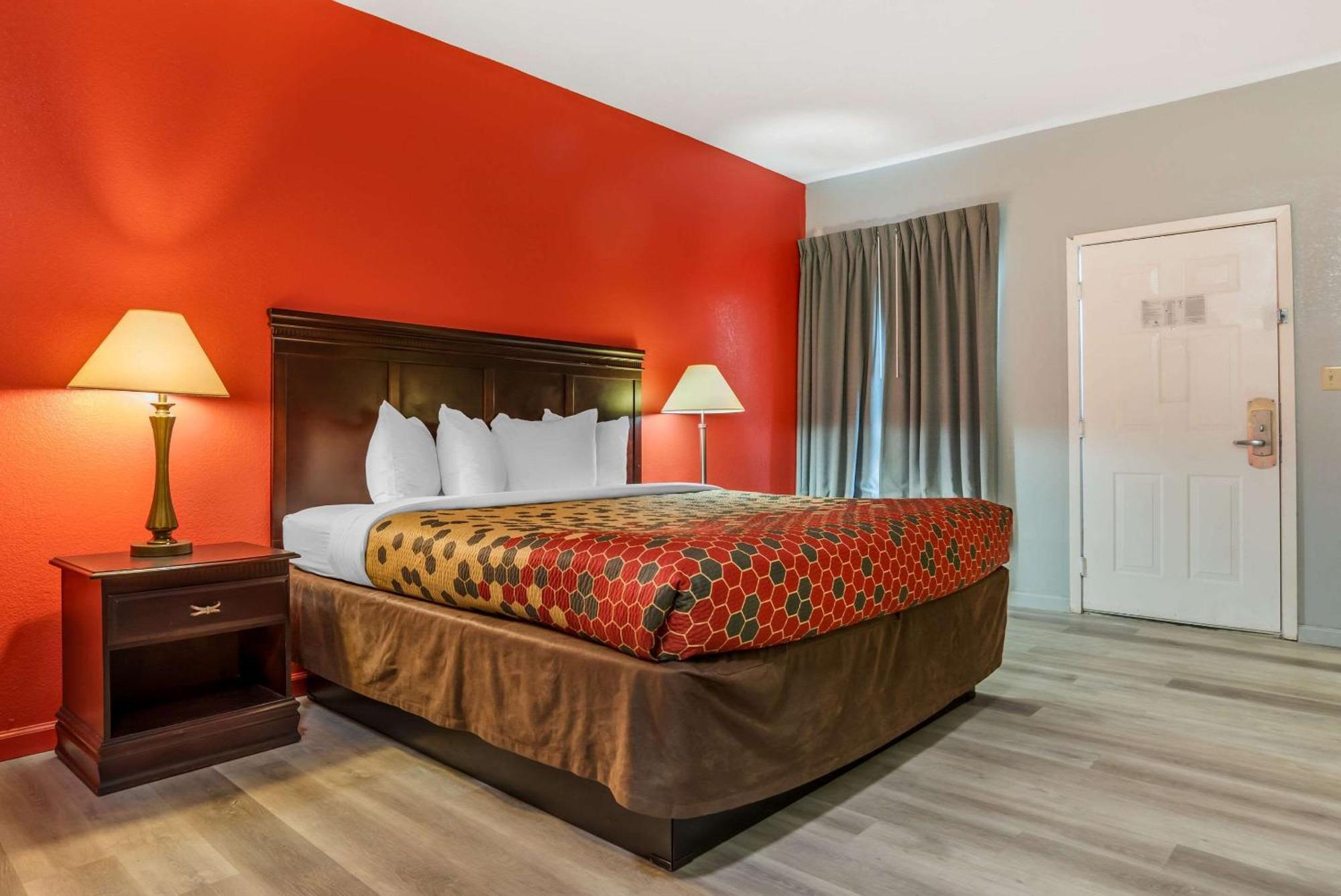 Econo Lodge Inn & Suites Филаделфия Екстериор снимка