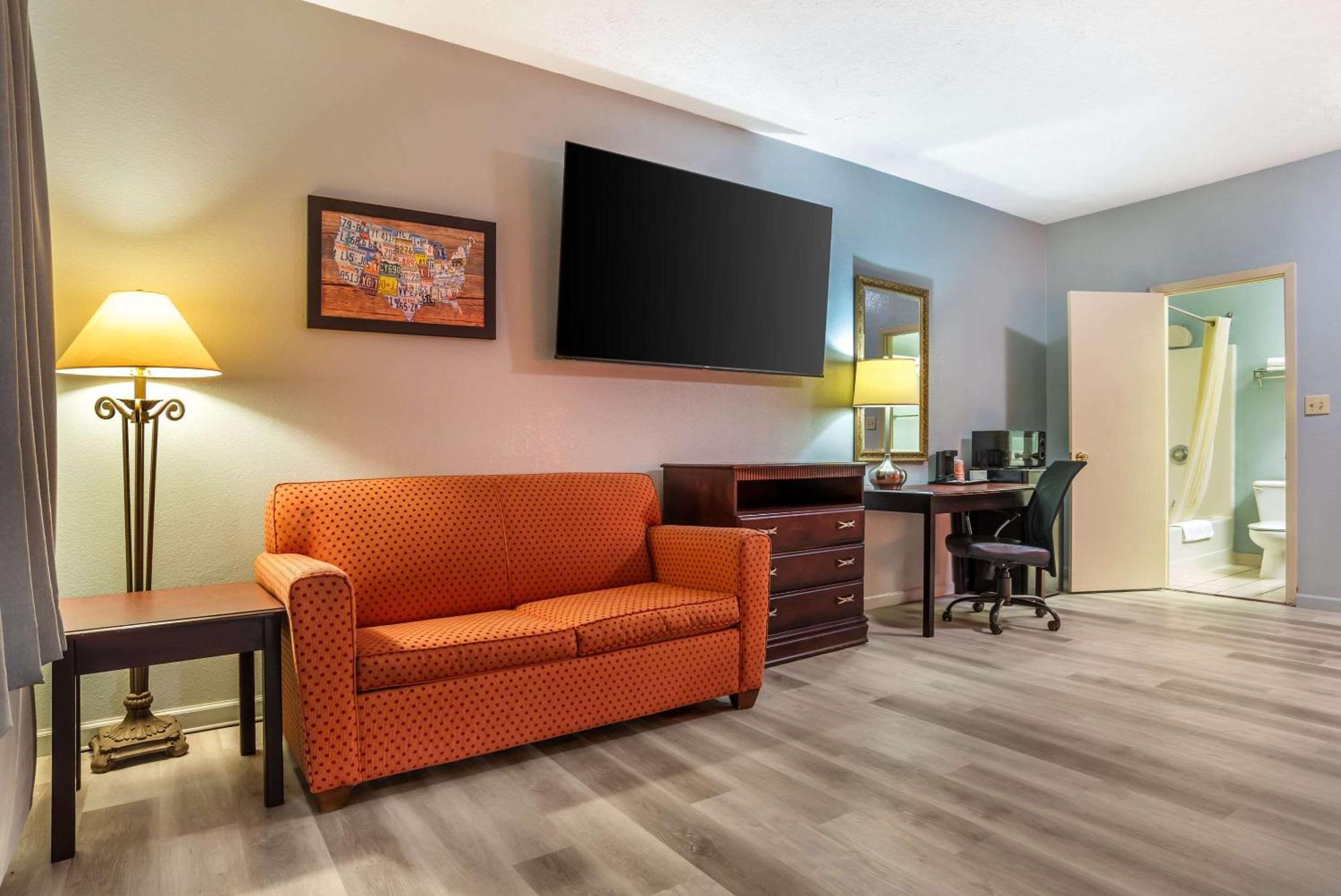 Econo Lodge Inn & Suites Филаделфия Екстериор снимка