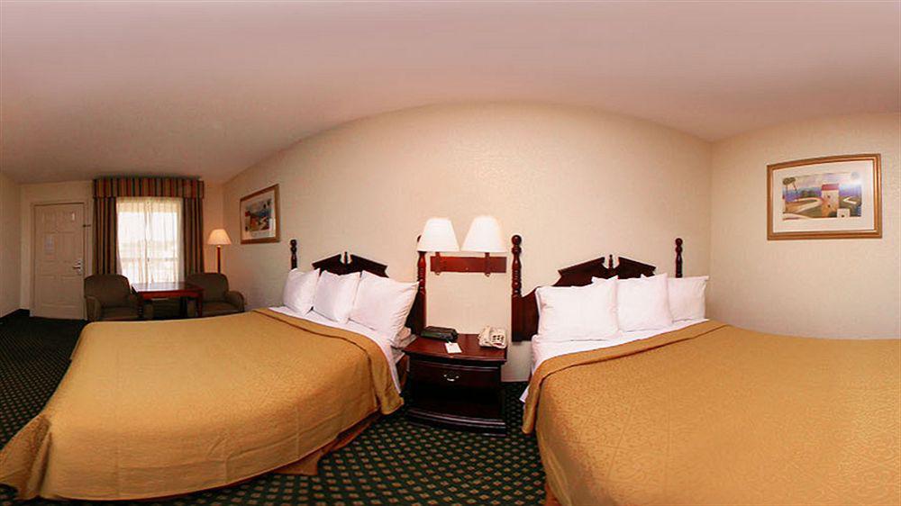 Econo Lodge Inn & Suites Филаделфия Екстериор снимка